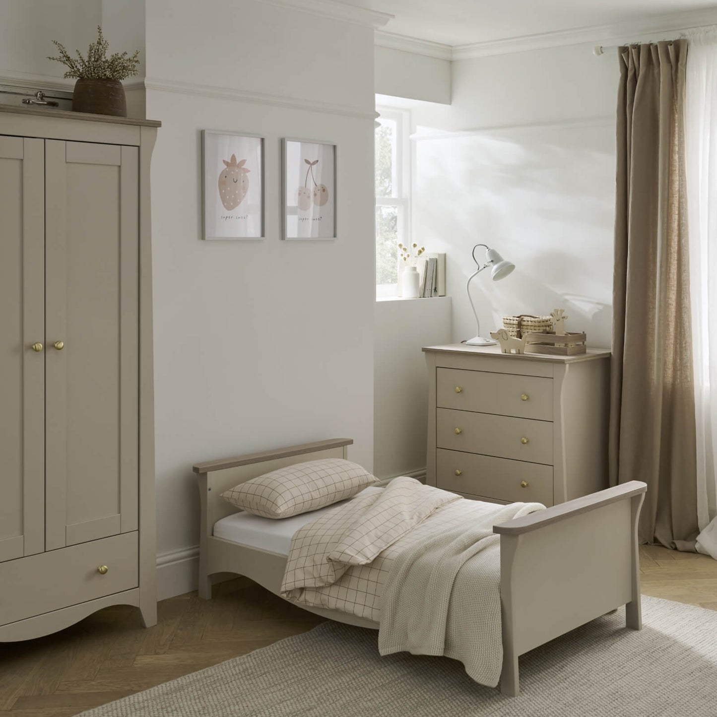 CuddleCo Clara 2pc Set 3 Drawer Dresser & Cot Bed  - Cashmere/Ash